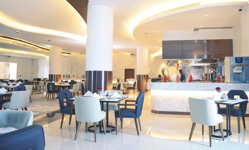 Royal M Hotel & Resort Al Aqah 9