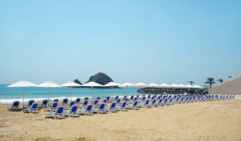 Royal M Hotel & Resort Al Aqah 11
