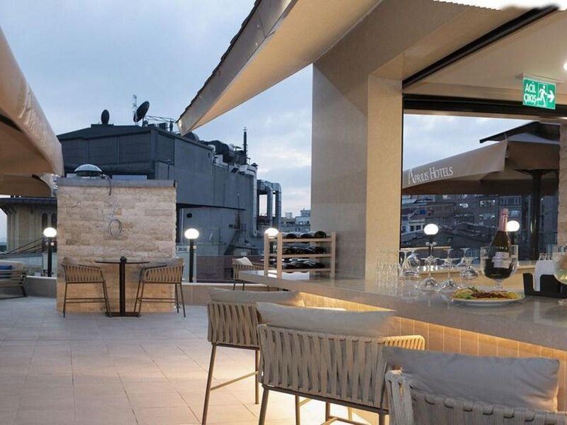 Aprilis Deluxe Hotel 15