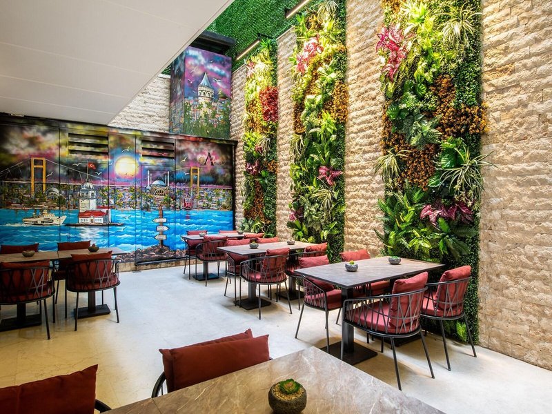 Aprilis Deluxe Hotel 16