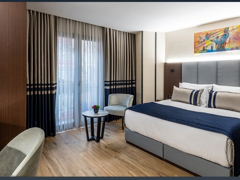 Aprilis Deluxe Hotel 31