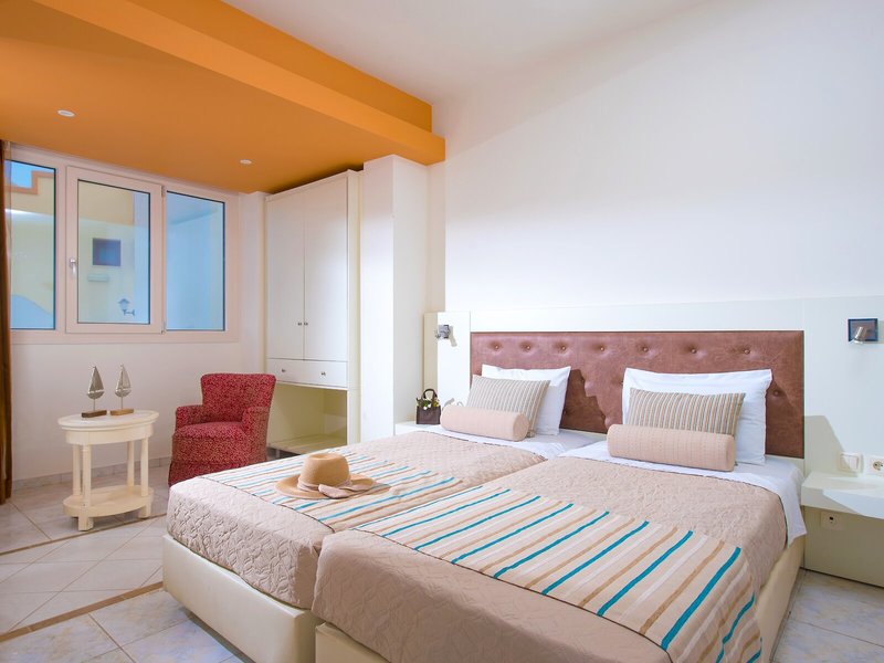Irida Hotel Apartments by Estia 8