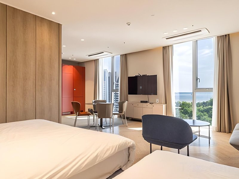Hotel Ocean Park 9 13 - Room Example