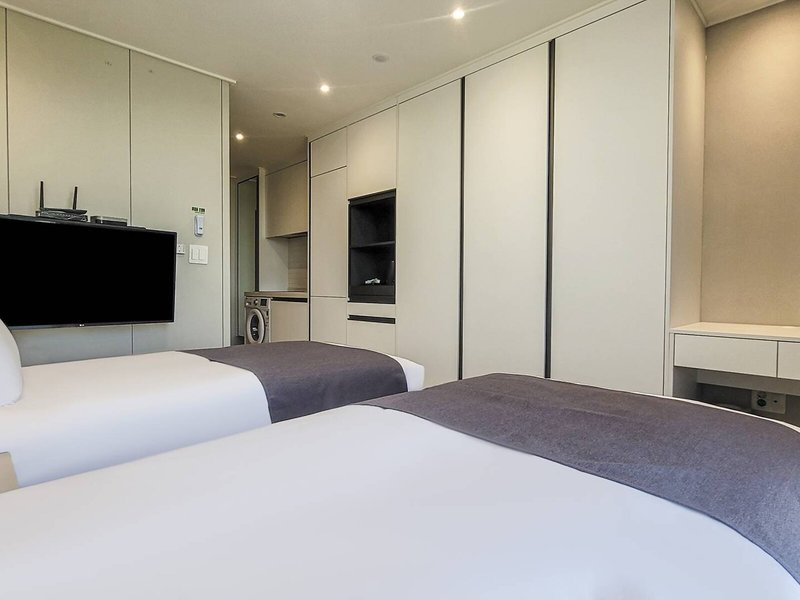Hotel Ocean Park 9 23 - Room Example
