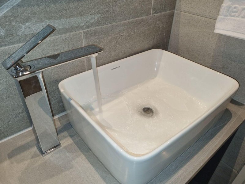 Hotel Ocean Park 9 33 - Bathroom Example