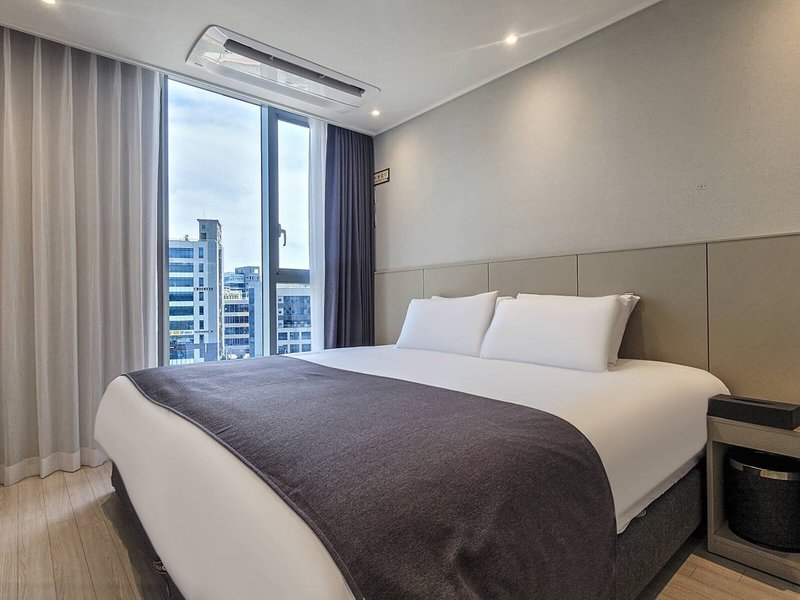 Hotel Ocean Park 9 35 - Room Example