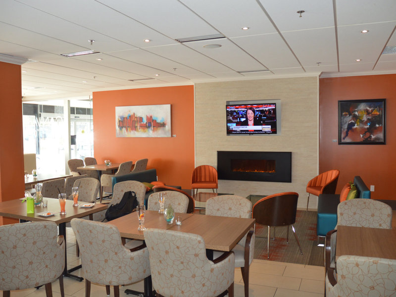 Cambridge Suites 5
