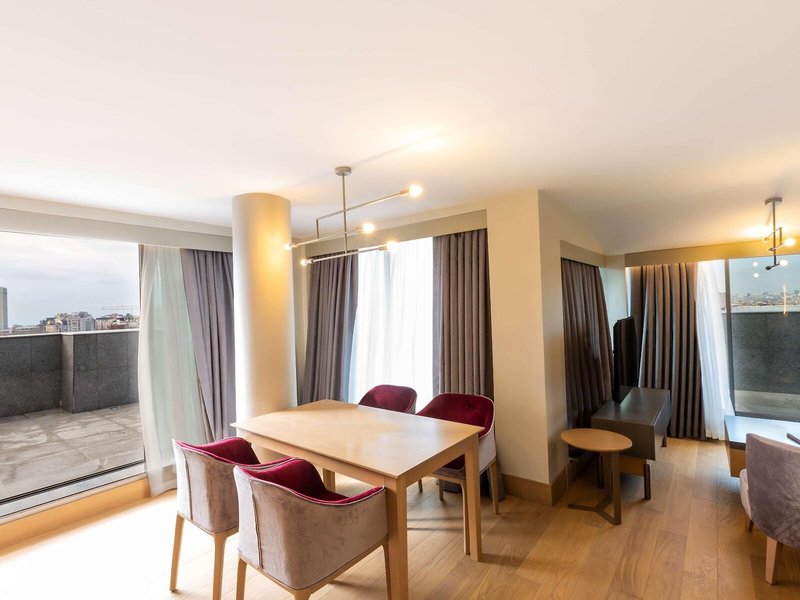 Radisson Hotel Istanbul Harbiye 12