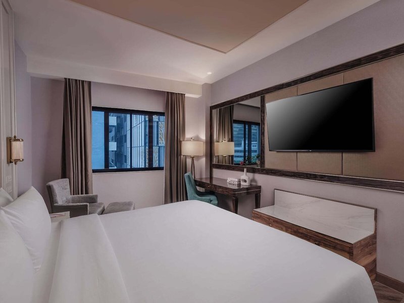 Aira Hotel 33
