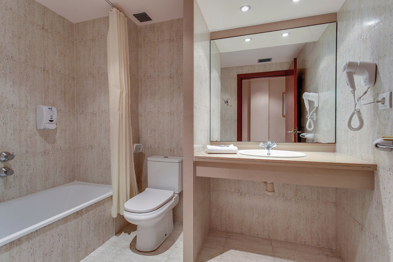 Gran Garbi Mar 8 - Bathroom Example