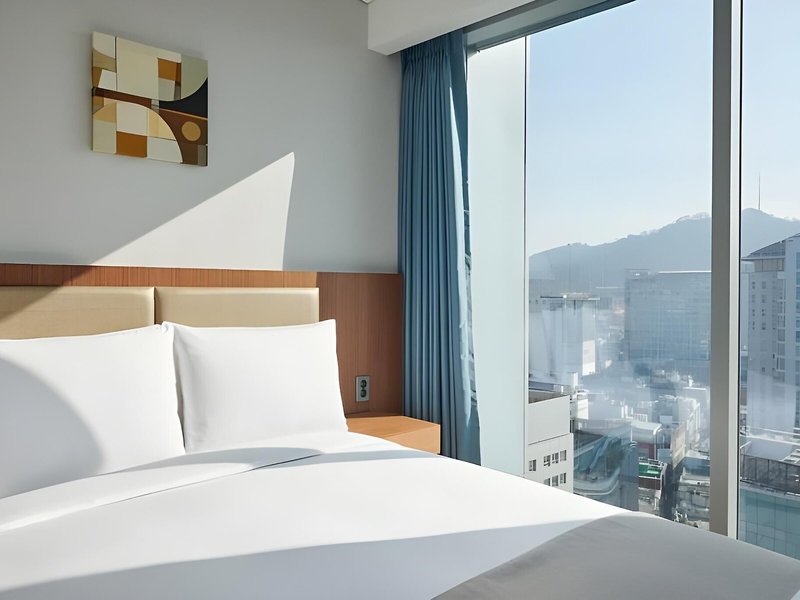 Stanford Hotel Myeongdong 12