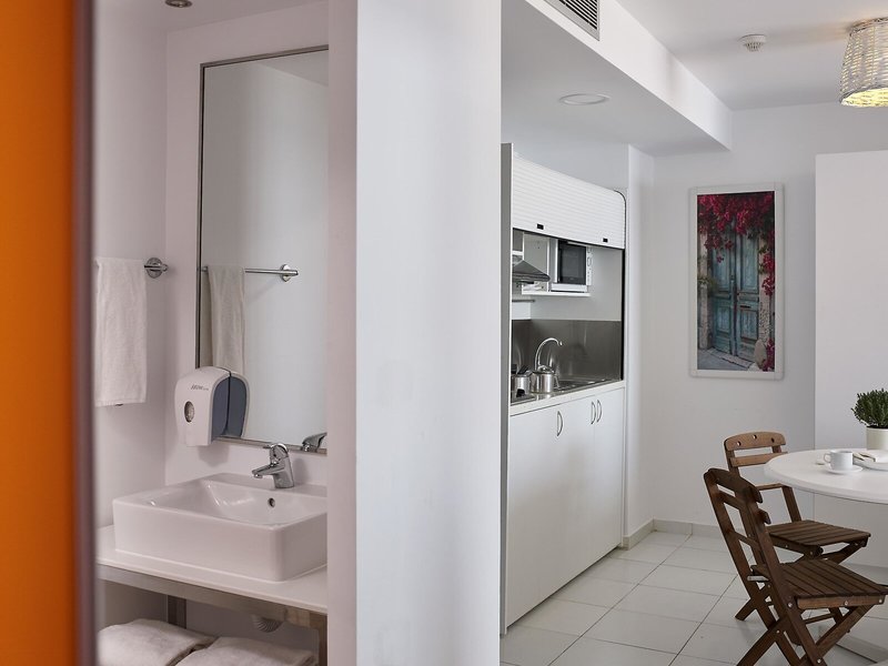 Epsilon Hotel Apartments 41