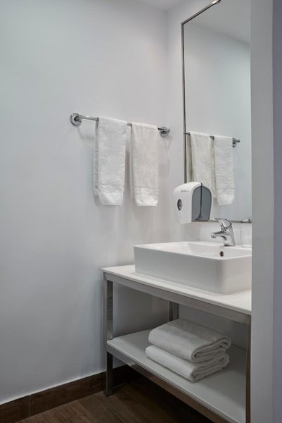 Epsilon Hotel Apartments 42