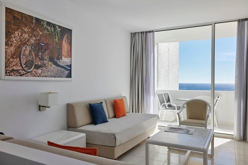 Epsilon Hotel Apartments 9