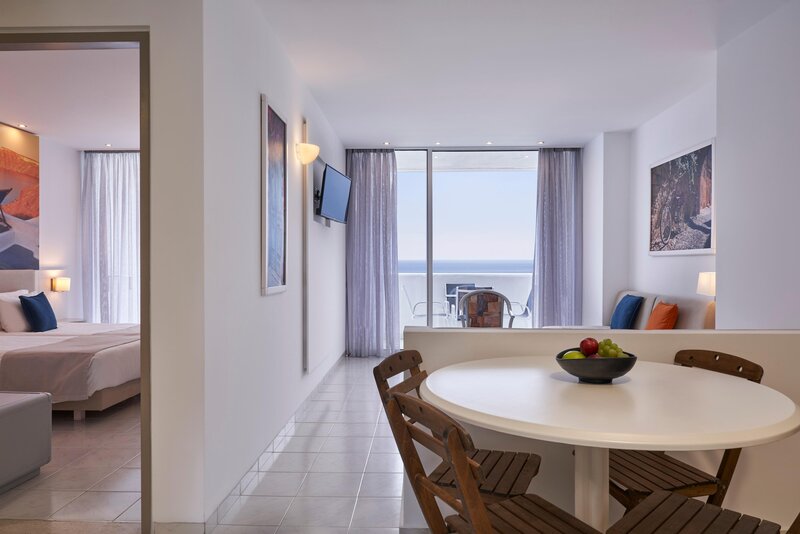 Epsilon Hotel Apartments 10