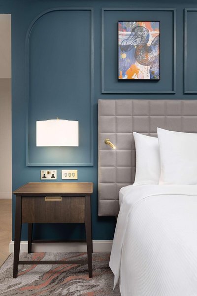 Lost Property St. Paul s London, Curio Collection by Hilton 32