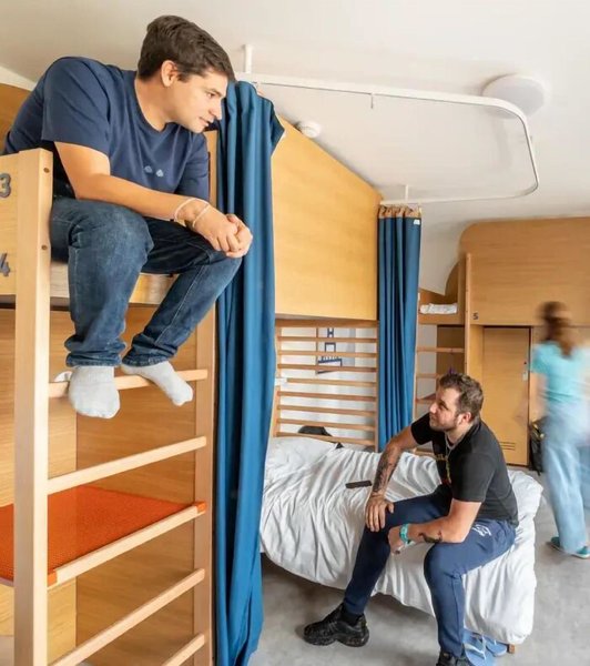 Ucpa Sport Station Hostel Paris 2