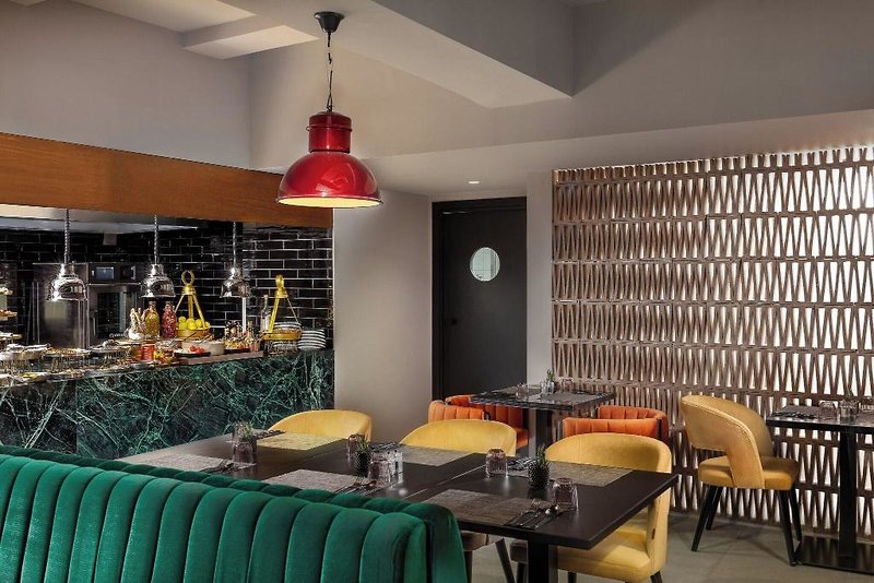 Anise Hotel 4