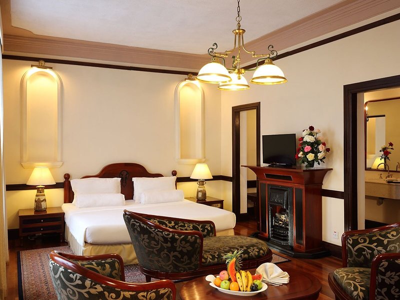 The Grand Hotel 27
