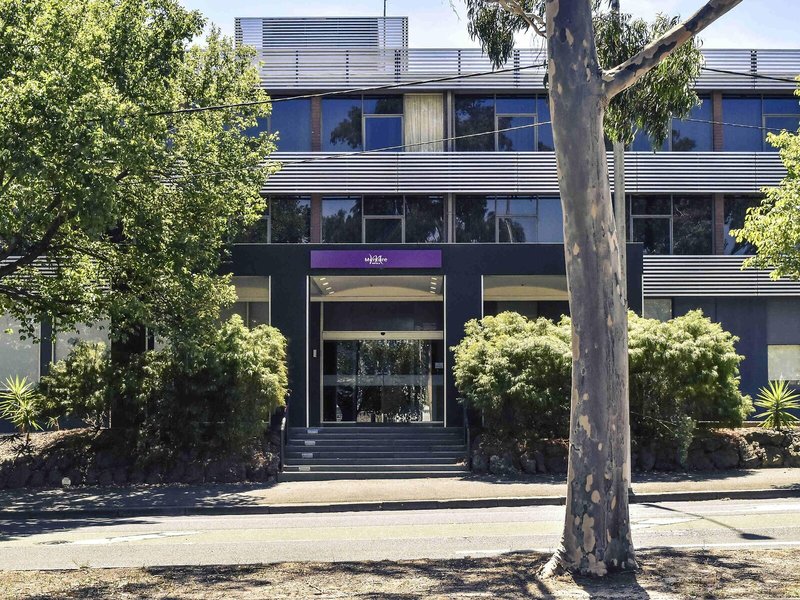 Mercure North Melbourne 1
