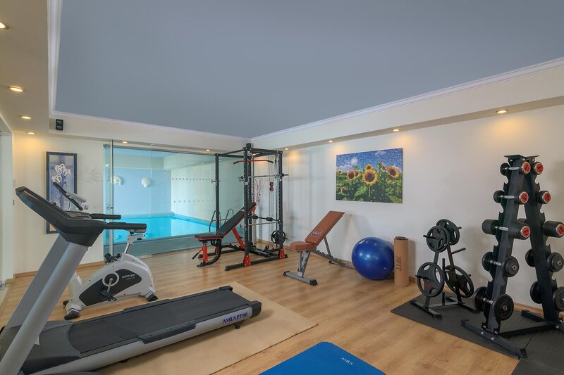 Atrium Prestige 62