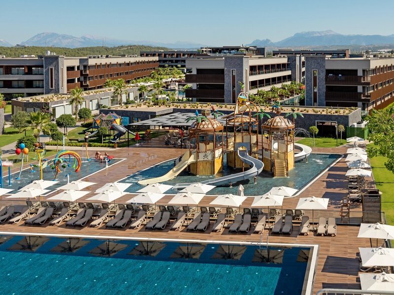 Jacaranda Luxury 13