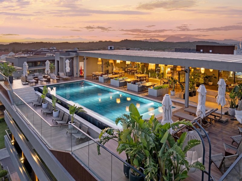 Jacaranda Luxury 22