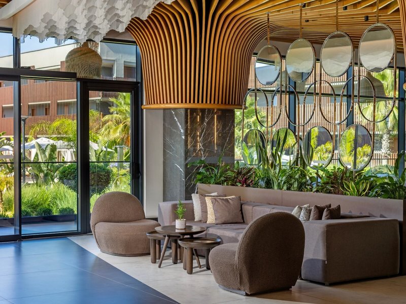Jacaranda Luxury 25