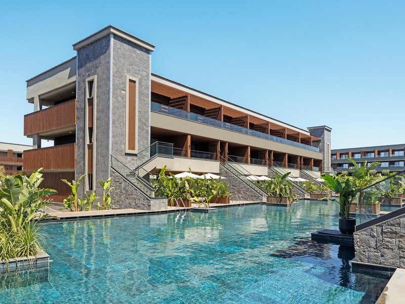 Jacaranda Luxury 45