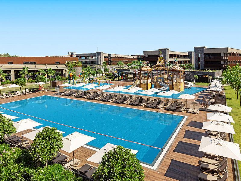 Jacaranda Luxury 20
