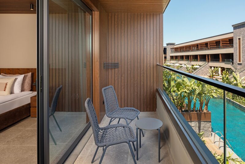 Jacaranda Luxury 84