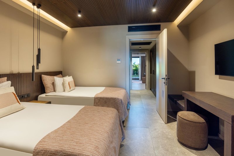 Jacaranda Luxury 28