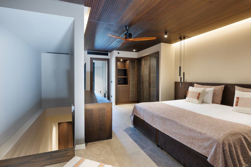 Jacaranda Luxury 33