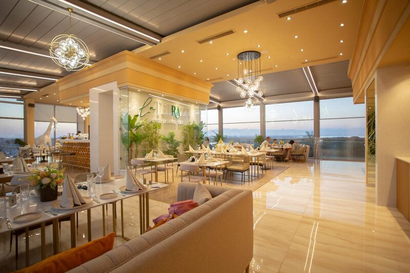 La Terrazza Hotel 12