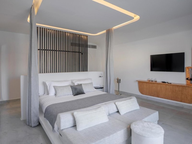 White Hills 38