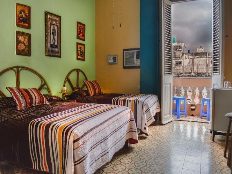 Hostal Balcones 17
