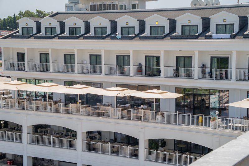 Arcanus Hotels Trendline Side