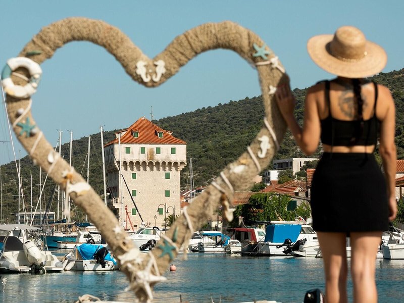 Marinus Beach Hotel 10