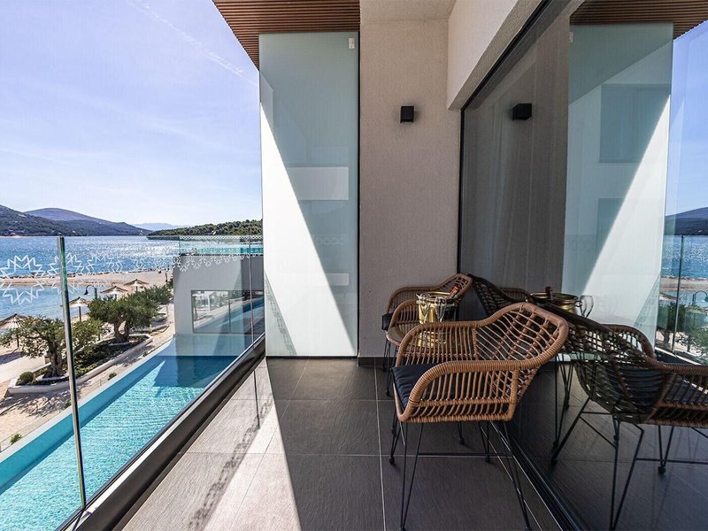 Marinus Beach Hotel 14