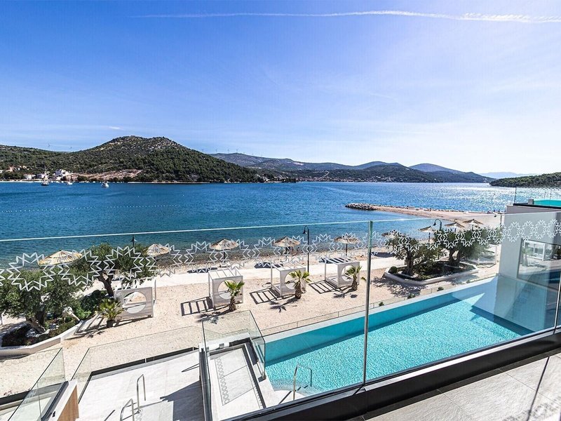 Marinus Beach Hotel 20
