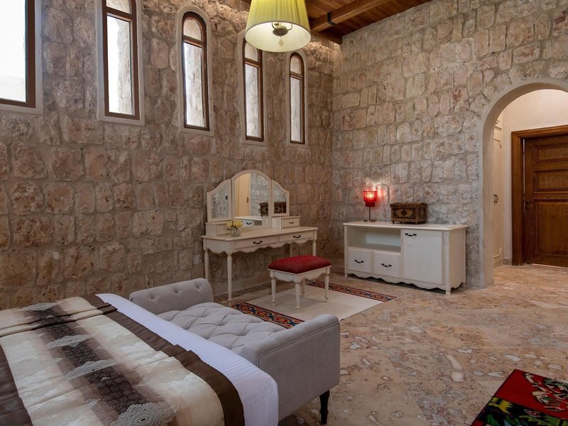 Al Samriya Autograph Collection 24