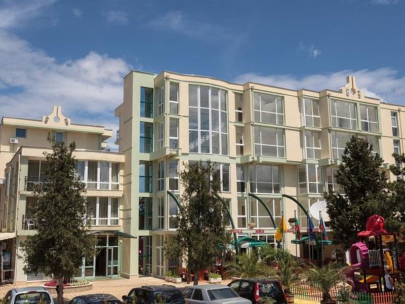 Sunny Day Club Hotel 2