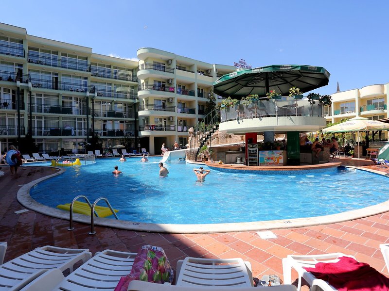 Sunny Day Club Hotel 6