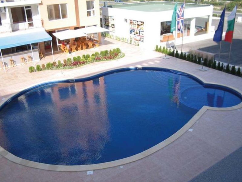 Sunny Day Club Hotel 9