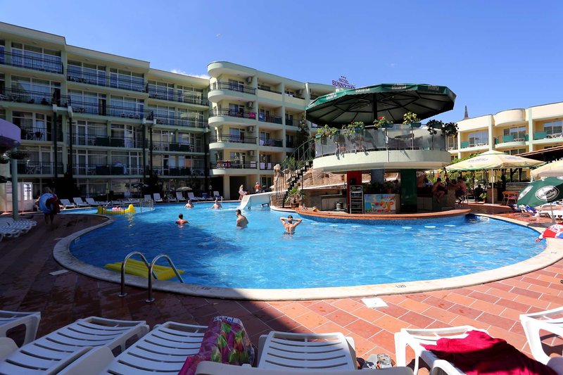 Sunny Day Club Hotel 1