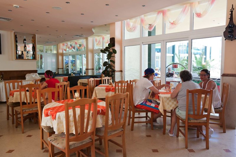 Sunny Day Club Hotel 9