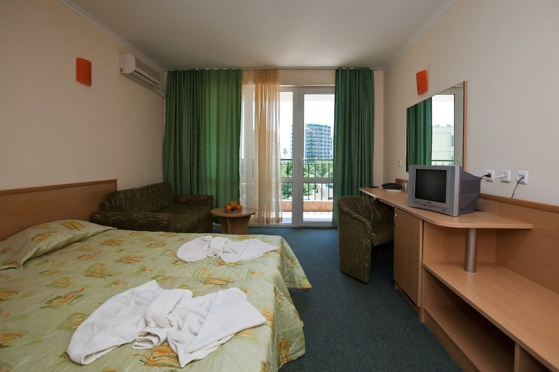 Sunny Day Club Hotel 12