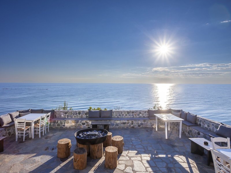 Akrotiri Olympus Luxury Suites 8