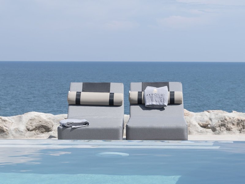 Akrotiri Olympus Luxury Suites 13