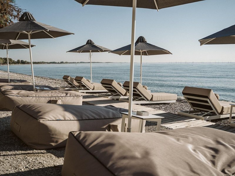 Akrotiri Olympus Luxury Suites 14